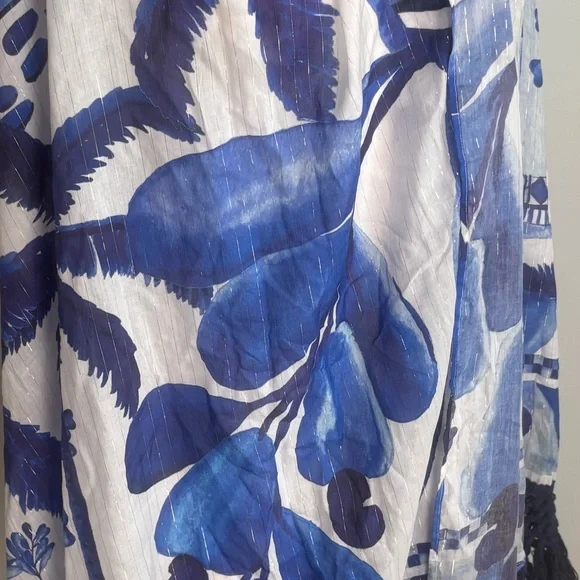 FARM RIO
Fringed Printed Metallic Voile Pareo sarong - Picture 9 of 9